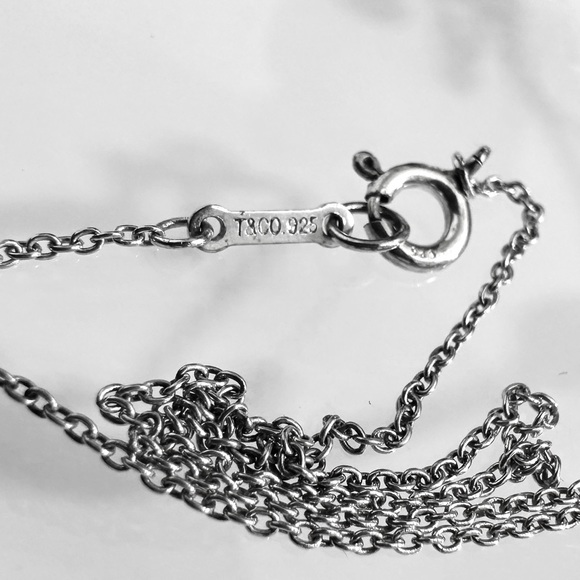 ❌SOLD❌💎 Tiffany & Co. Elsa Peretti Cross Pendant - Picture 6 of 11